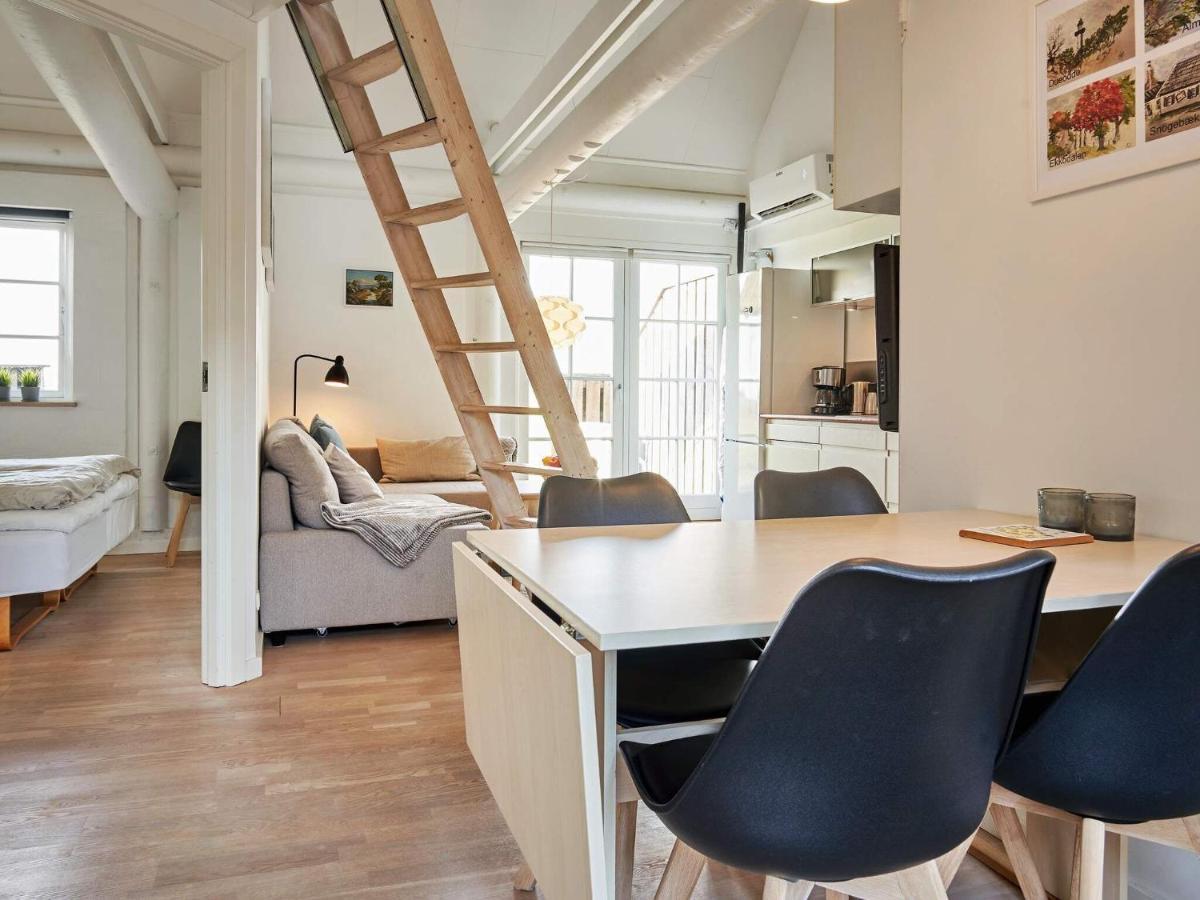 5 Person Holiday Home In AÅkirkeby Dış mekan fotoğraf